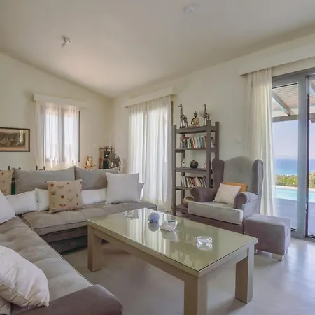 Filokalia With Exceptional View - Happy Casa de Férias Kastro-Kyllini